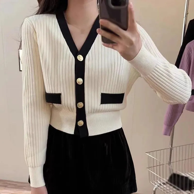 V Women Neck Single Breasted  Knitted Sweater